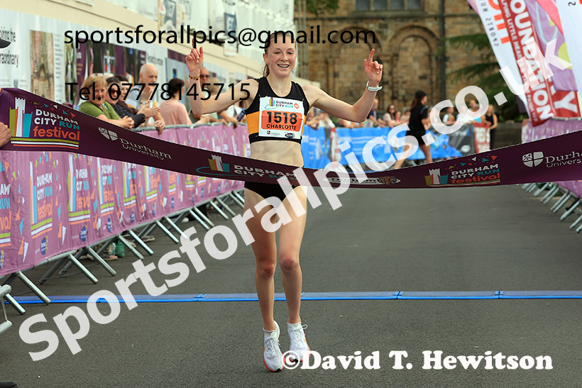 DDurham City 10k, 2025 Durham City 5k and 10k, Durham.  Photo: David T. Hewitson/Sports for All Pics